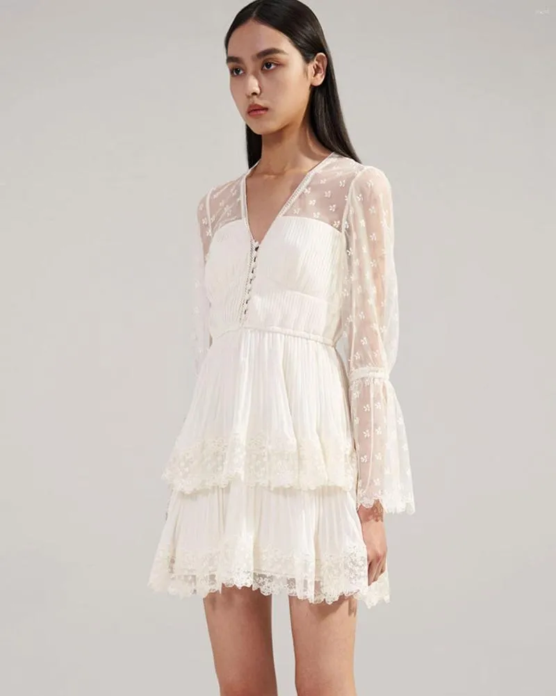 Casual Dresses 2023 Spring/Summer Fashion Lady Ivory White Organ Pleated Lace Short Skirt Dress Women Sweet Deep V-neck A-line Chiffon