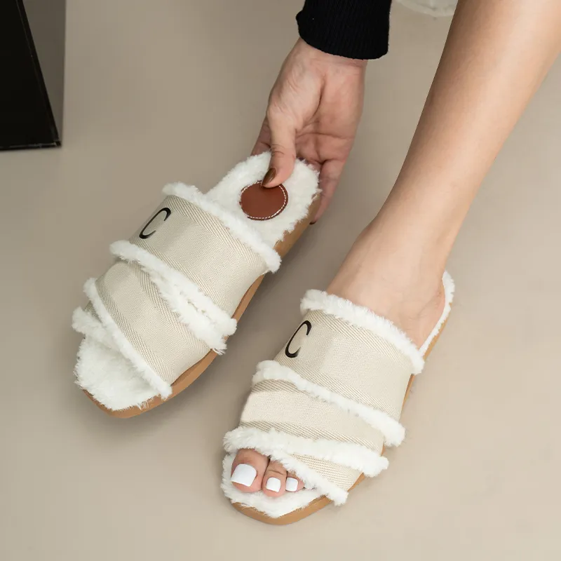 Designer Fur Cholo Slifors Fuzzy Slides Furry Furry Flat Flat Flip Flip Flop per le scarpe da pantollo da donna taglia 36-42