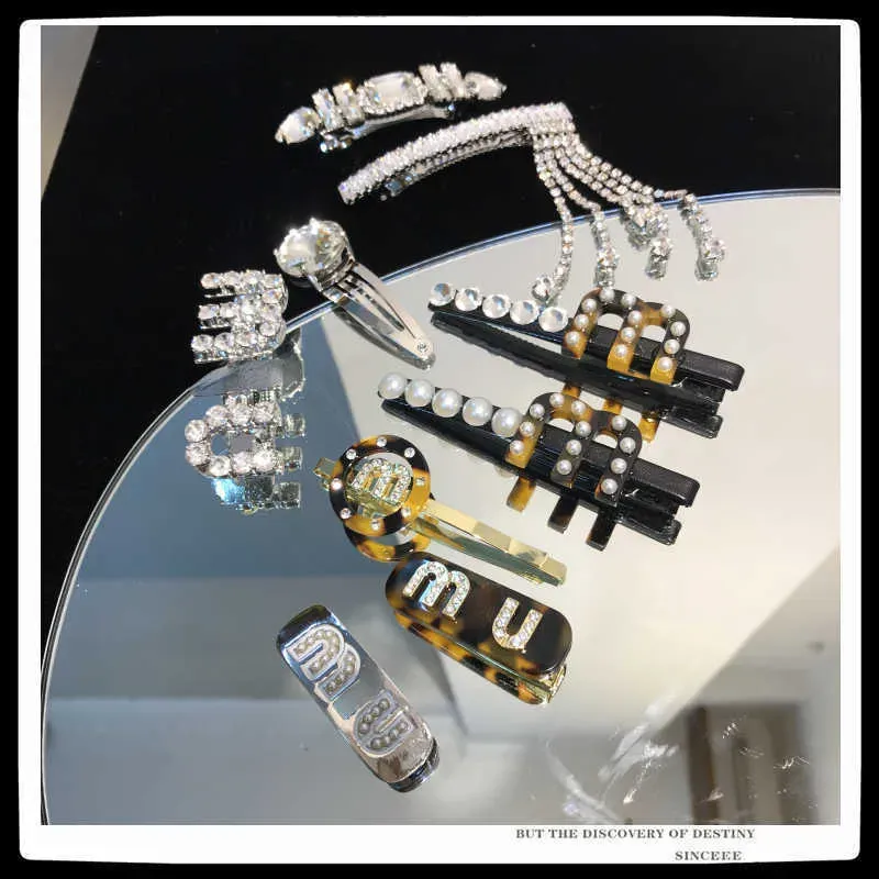 2021 Perla di cristallo acrilico fermagli per capelli lettera M per le donne Retro geometriche barrette tornante accessori per capelli ragazza gioielli di moda H0916