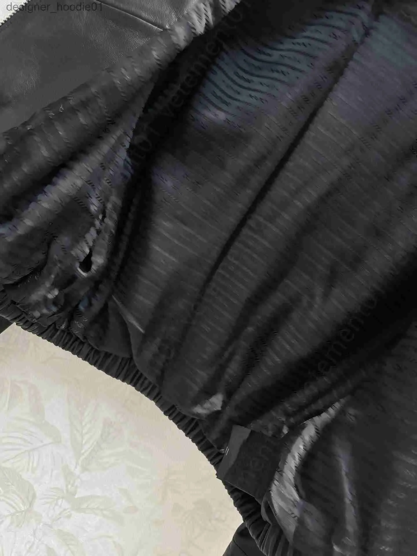 Mens Fur Faux Fur Mulheres Curto Zip Up Jaquetas Designer Jaqueta Mulheres Khaki Patch Embelezado Preto Clássico Esmaltado Triângulo Invertido Lapela Jaqueta De Couro Casaco L2309