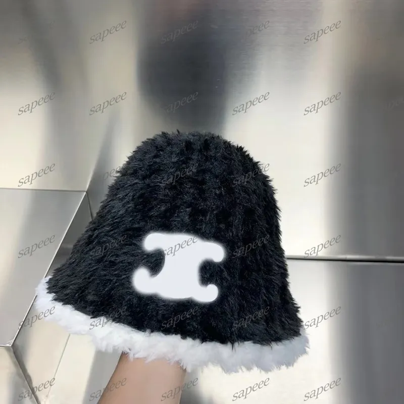 Ontwerpers Winter Emmerhoed ventileren Stijl ontwerper Mode heren Herfstvakantie konijnenhaar casquette driehoek Afdrukken emmerhoeden 239131PE