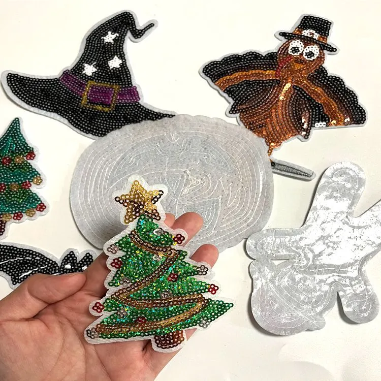 Glittery Christmas Tree Embroidered Iron On Patches With Sequins  Gingerbread Man And Santa Sewing Appliques For Clothes, Jeans, Hat Patches,  And Sweaters From Moomoo2016, $0.79