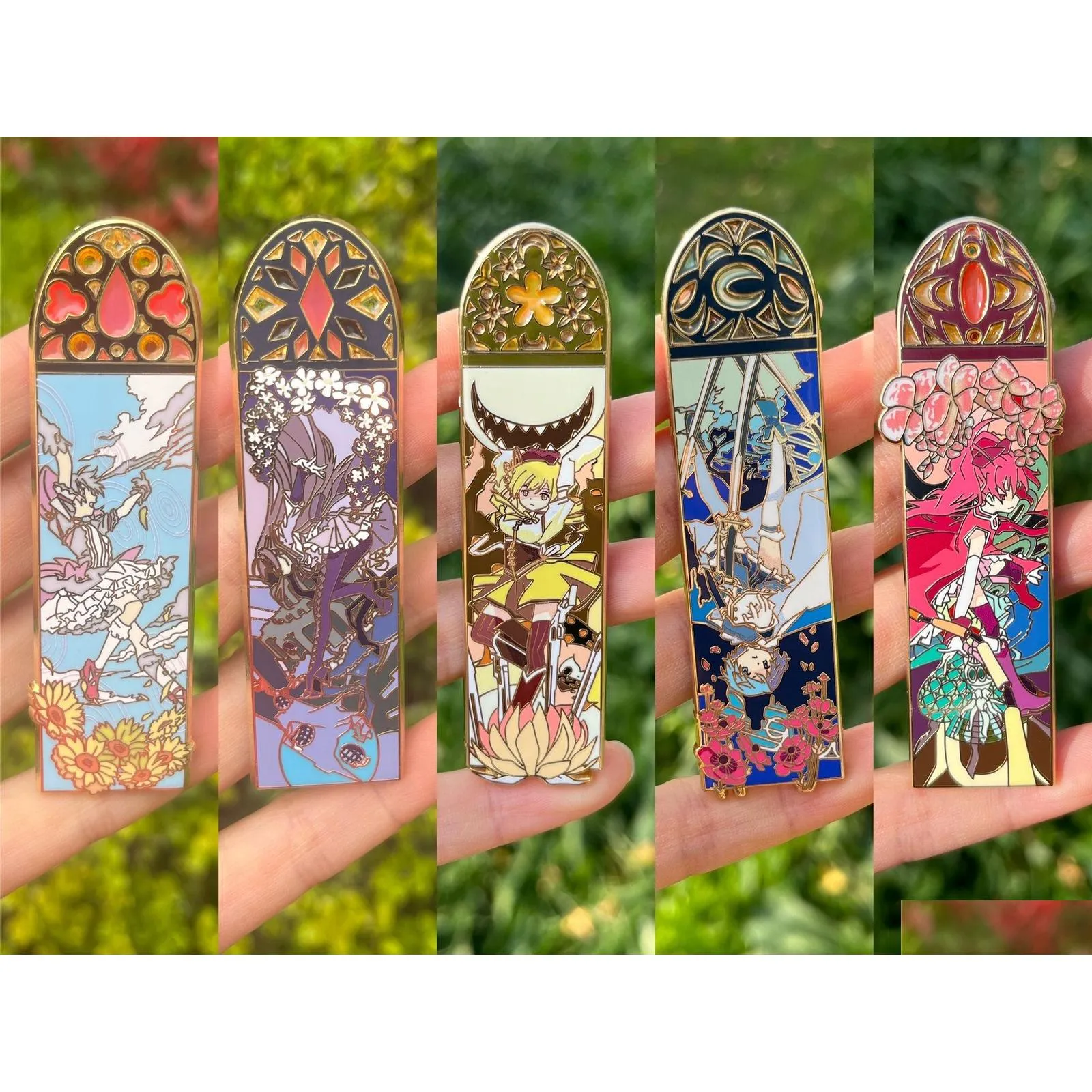 Pins Brooches Puella Magi Madoka Magica Homura Metal Cartoon Brooch Backpack Lapel Badges Fans Collection Gift 230718 Drop Delivery Je Dhj6W