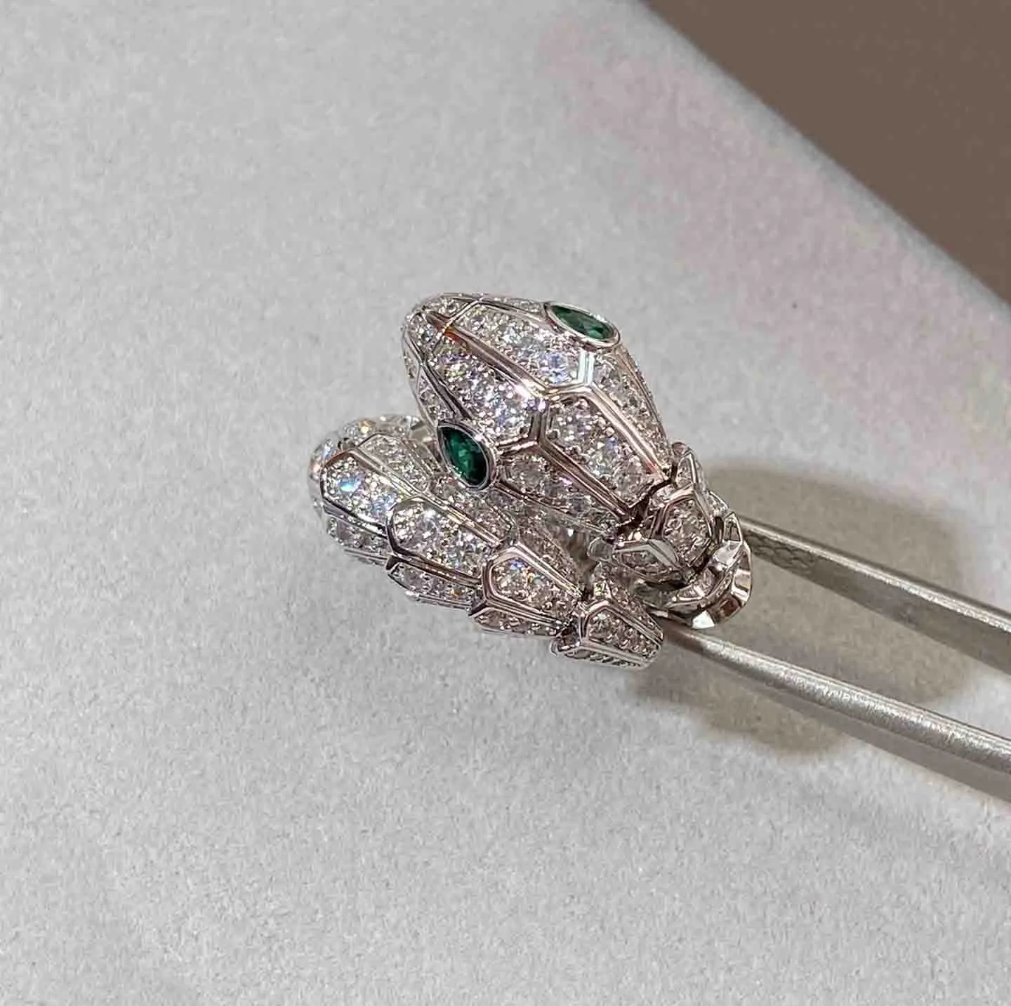 Sparkly Diamond Green Snake Band Ring for Women, Silver Plated Punk Style,  Casual, Vintage, Party, Anniversary, Engagement