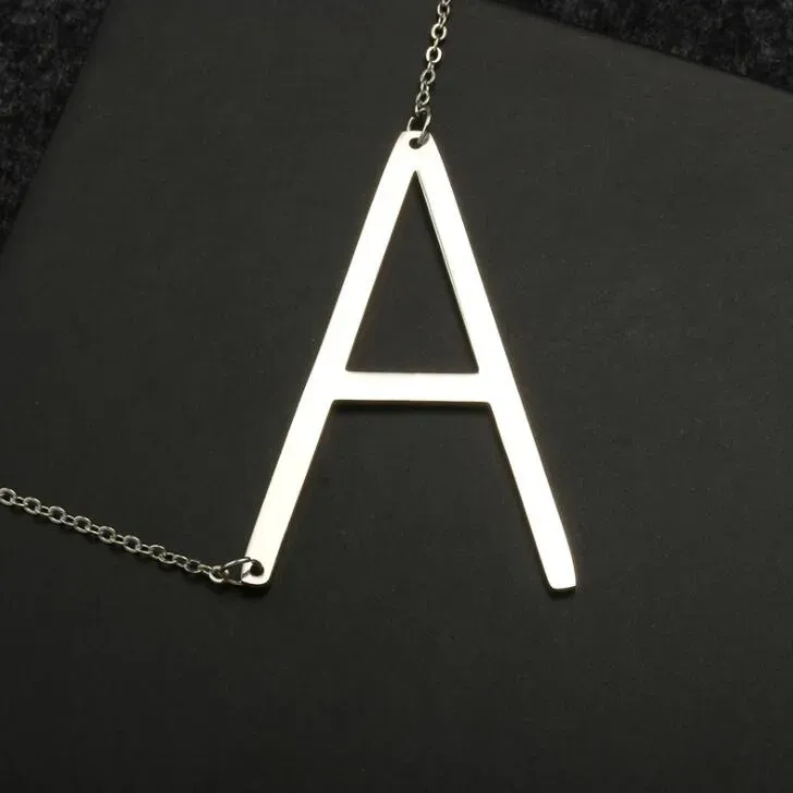 2019 fashion Stainless Steel A-Z English Alphabet Initial Necklace Silver Gold Plated Capital Letter pendant Fashion Jewelry for Women