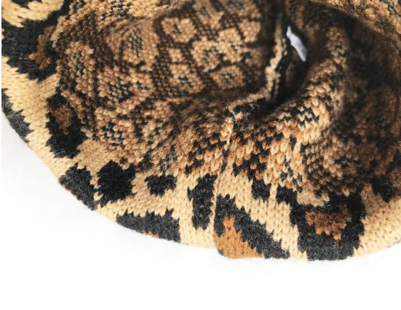 Leopar örme kapak moda kız kış sıcak büyük pompon şapka şapka renk beanie kayak kapağı db339