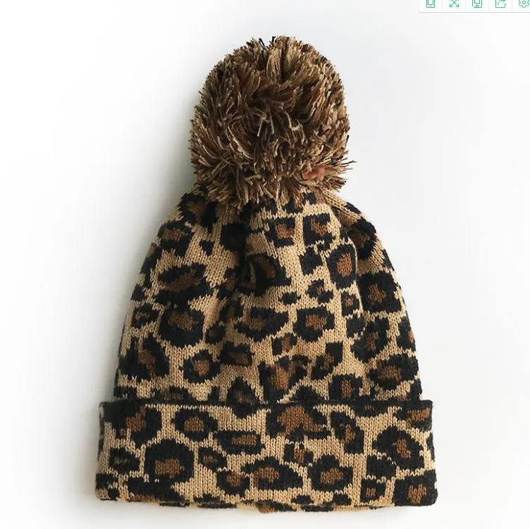 Leopar örme kapak moda kız kış sıcak büyük pompon şapka şapka renk beanie kayak kapağı db339