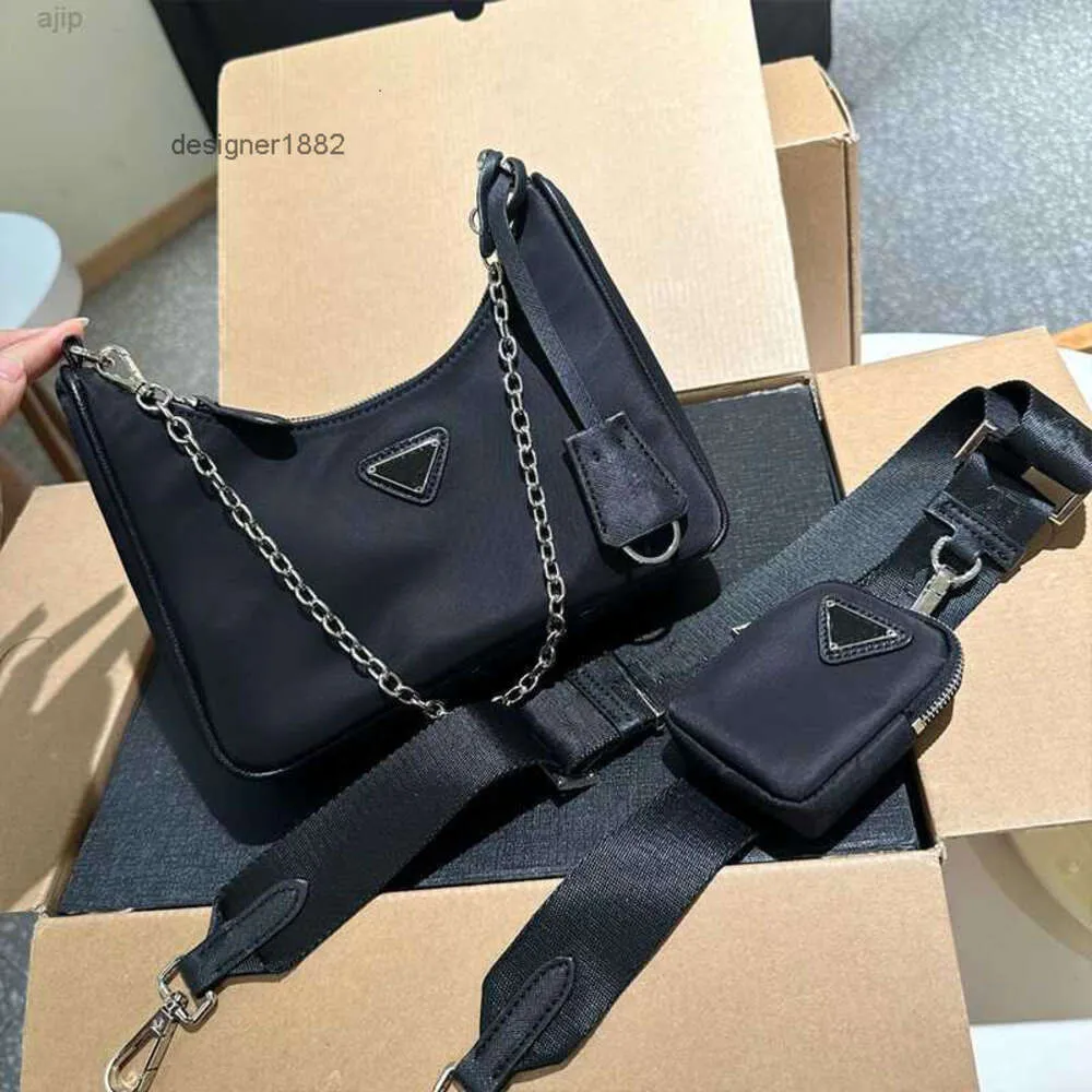 Chain Shoulder Underarm Handbag Nylon Material Removing Straps Composite Storage Wallet Hardware Triangle Zipper Letter Printing High-quality