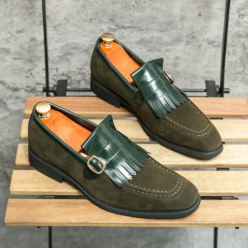 Mocassins verts décontractés en daim pour hommes, chaussures en cuir à la mode, mocassins de luxe design, chaussures sociales pour hommes, chaussures de bateau de conduite à enfiler pour garçons, bottes de soirée