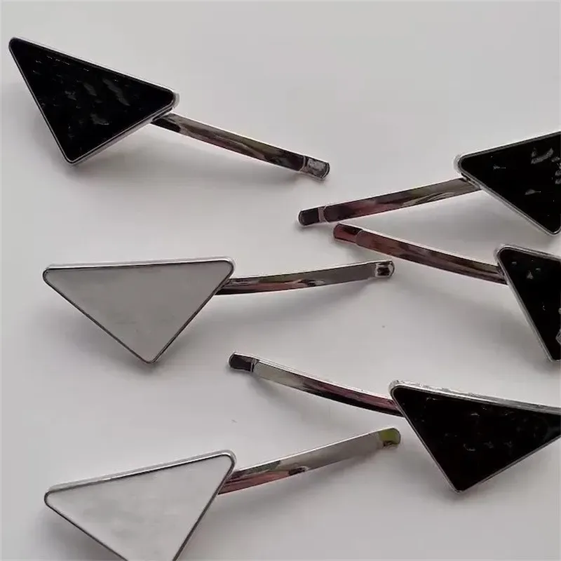 One Pair Metal Triangle Hair Clip With Stamp Women Girl Triangle Letter Barrettes Fashion Hair Designer Jewelry Accessories CYG239145-3