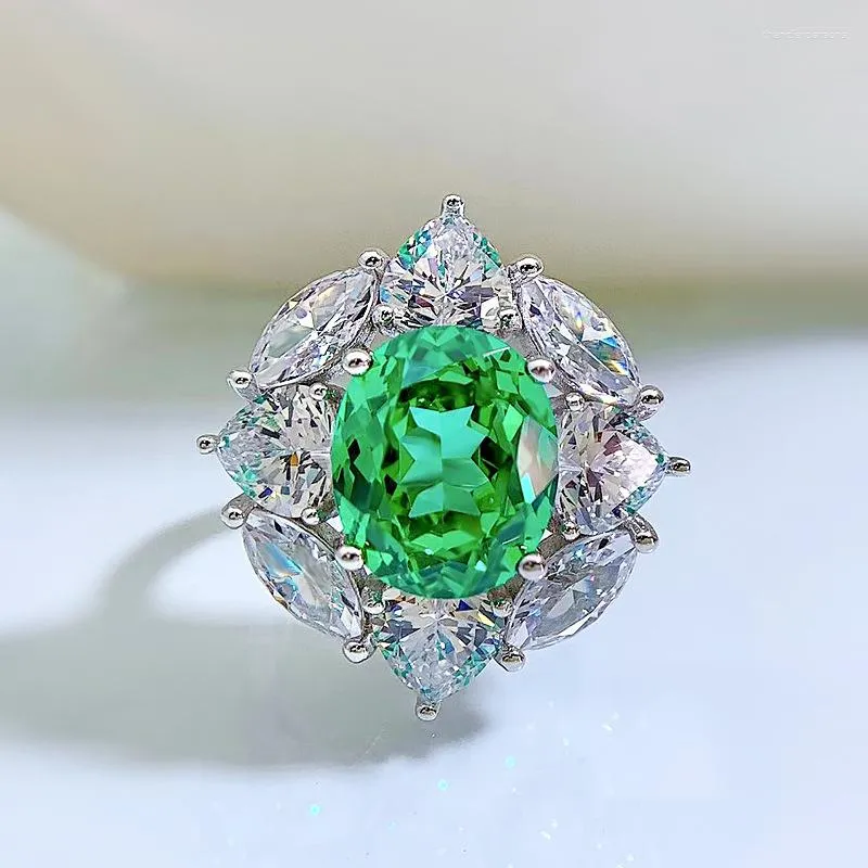 Klaster Pierścienie luksusowe srebrne 925 Kwiat biżuterii Wedding Green Paraiba Crystals Diamond For For Woman Betpembement Prezenty