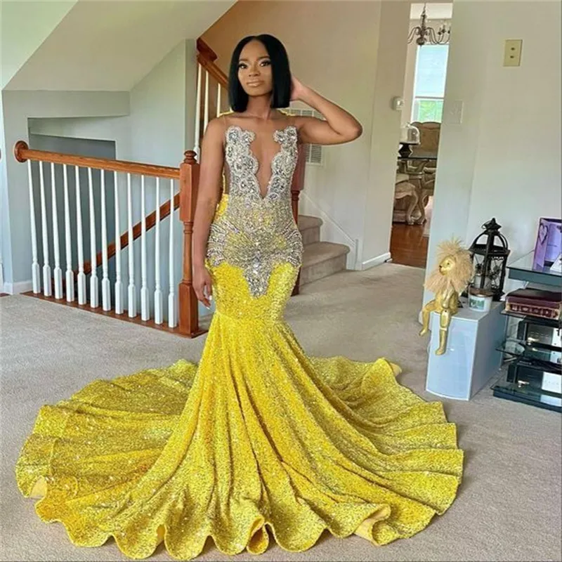 Abito da ballo giallo con paillettes di lusso per ragazze nere Sparkle Abito da sera in cristallo con sirena africana Elegante strass Compleanno Abiti formali De Noche Robes De Soiree