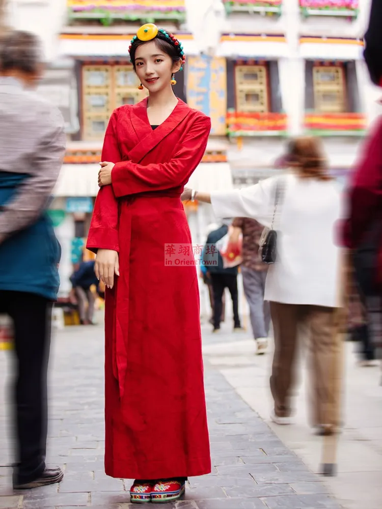 Tibetan Red Long Sleeve Slim Fit Bo La Dress for Women - Traditional Black Robe for Kangba Dance and Tibetan Fashion