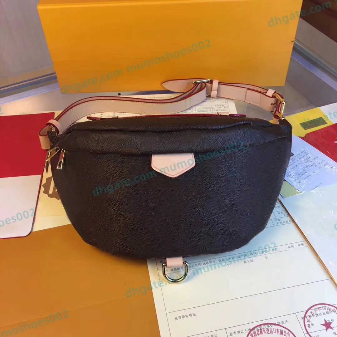 Modedesigner Bumbag Kvinnor midja väskor Bälte män Fanny Pack Classic Luxury Cross Body Shoulder Bags Temperament Girl Chest Package Satchels