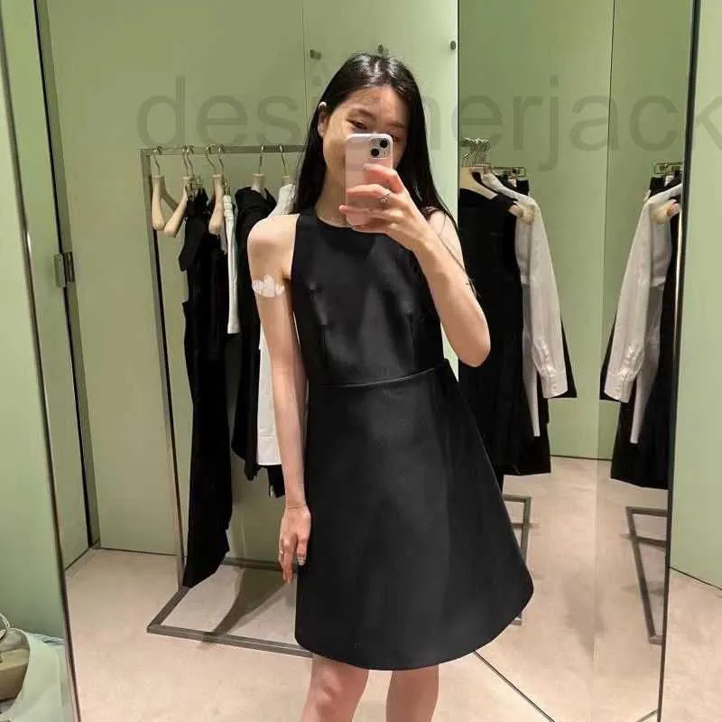 Urban Sexy Dresses Designer High End Women's 2023 Autumn New Product Celebrity Style Butterfly Knot Back Black Dress Strap 3ya0