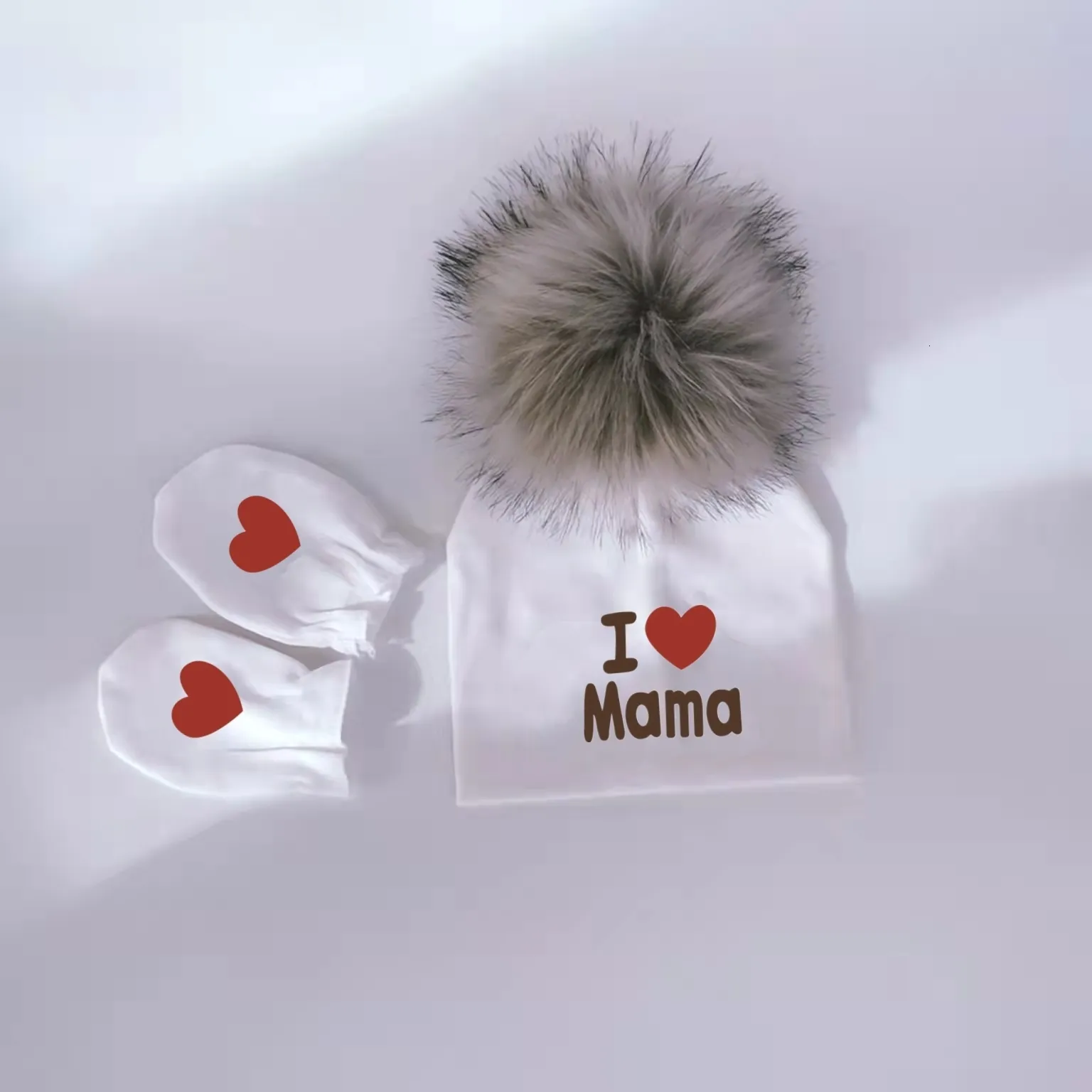 Caps Hats born baby p ography props cotton beanie with detachable pompom hat bonnet gloves foot covers i love mama 230914