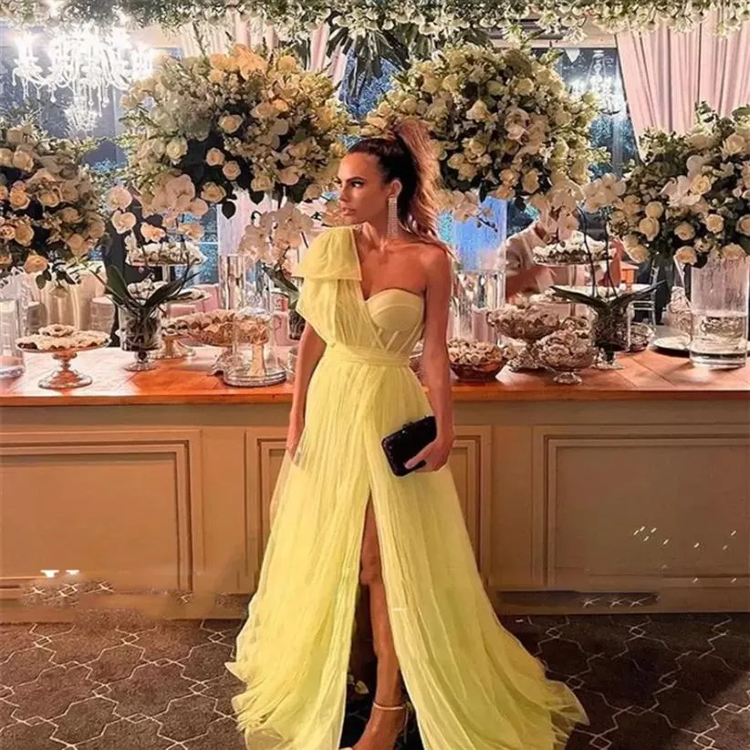 2022 New Yellow Tulle Long Prom Dresses One Shoulder Sweetheart Side Slit Floor Length Evening Gowns Women Party Formal Dresses243P