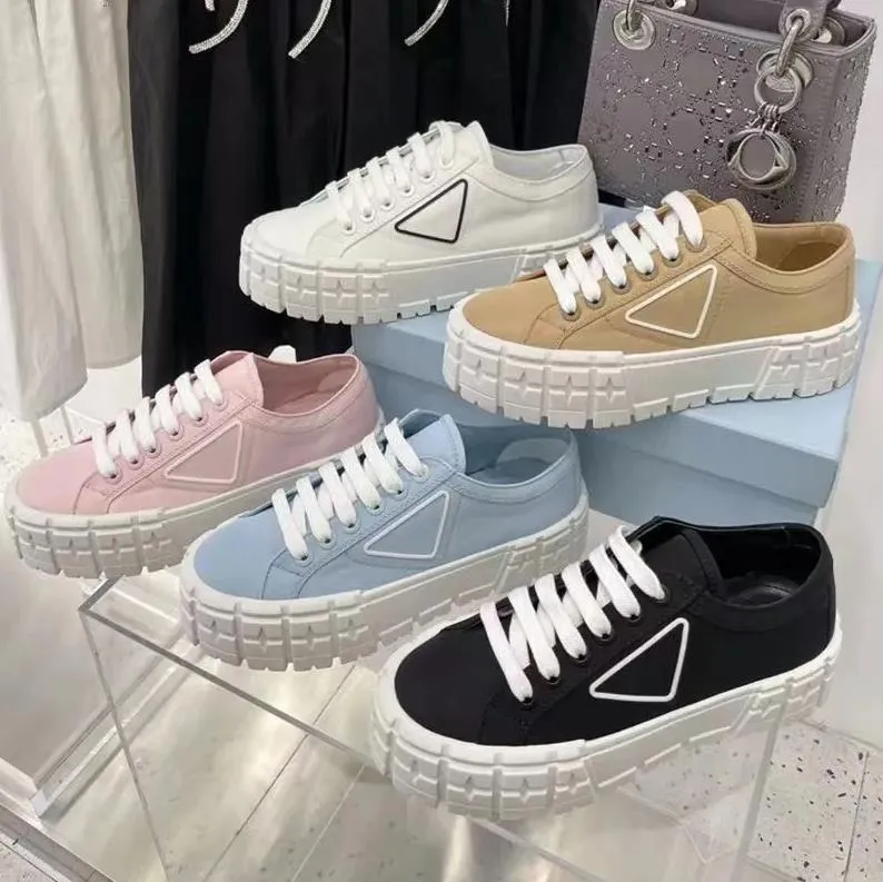 Double Wheel Women Nylon Shoes Gabardine Classic Canvas Sneakers Brand Wheel Lady Stylist Trainers Fashion Platform Solid höjd