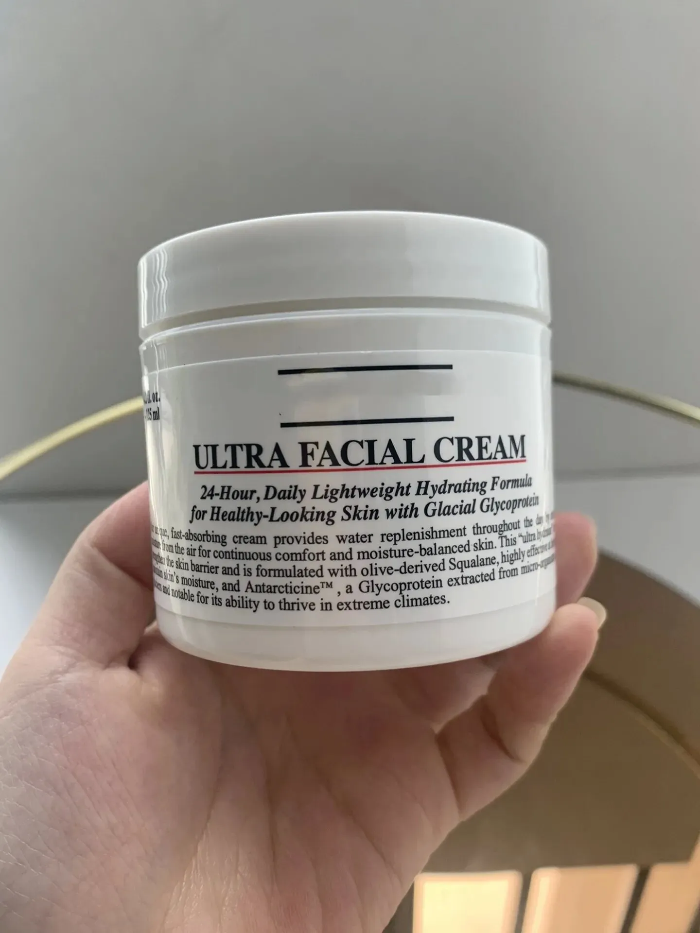 Luxurys Ultra Facial Cream 24 Hour Daily Other Makeup Face Cream 125 ml Lätt Hydratig Formel för hälsa ser hud med glacialt glykoprotcin