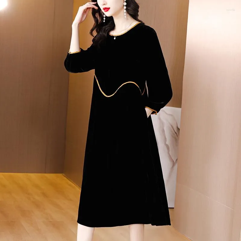 Casual Dresses 2023 Black Velvet Patchwork Jacquard Midi Dress Women Chic Elegant Luxury Autumn Winter Korean Vintage Hepburn Night