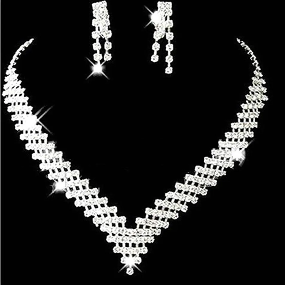 Set di gioielli da sposa economici per ragazze Orecchini per ragazze Collana di cristalli Accessori per strass per feste di Natale formali I più venduti243o