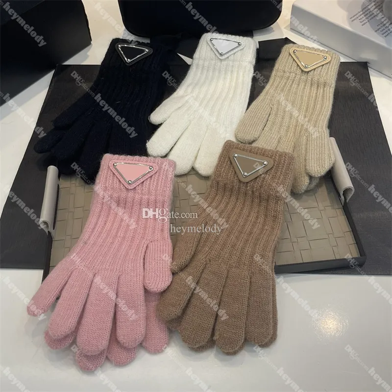 Ny designer triangel stickade handskar hösten vinter ullhandskar varm foder plus sammet vantar pekskärmshandskar