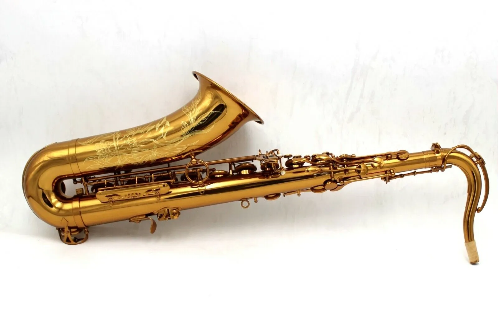 Eastern Music Dark Gold Lacquer Tenor Saxofon Mark VI Type No F# By PC Case 00