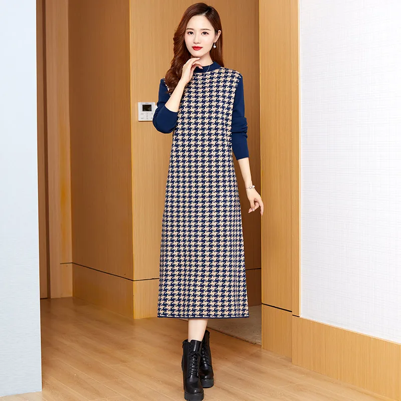 Autumn Winter Plaid tröja Långa klänningar 2023 Kvinnor Designer Vacation O-Neck Slim Party Sticked Jumper Dress Plus Size Fine Elegant Soft Warm Lady Midi Frocks