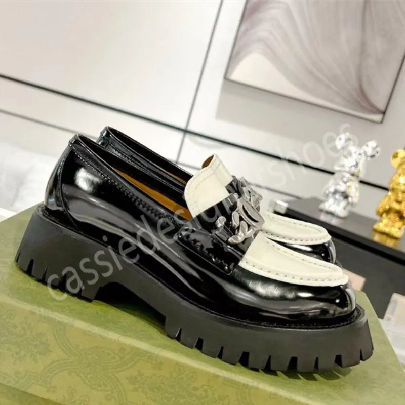 Véritable cuir appartements mode femmes épaisse semelles oxfords rond toe metal décor plate-forme chaussures dames moussins de mocassins extérieurs punk décontractés