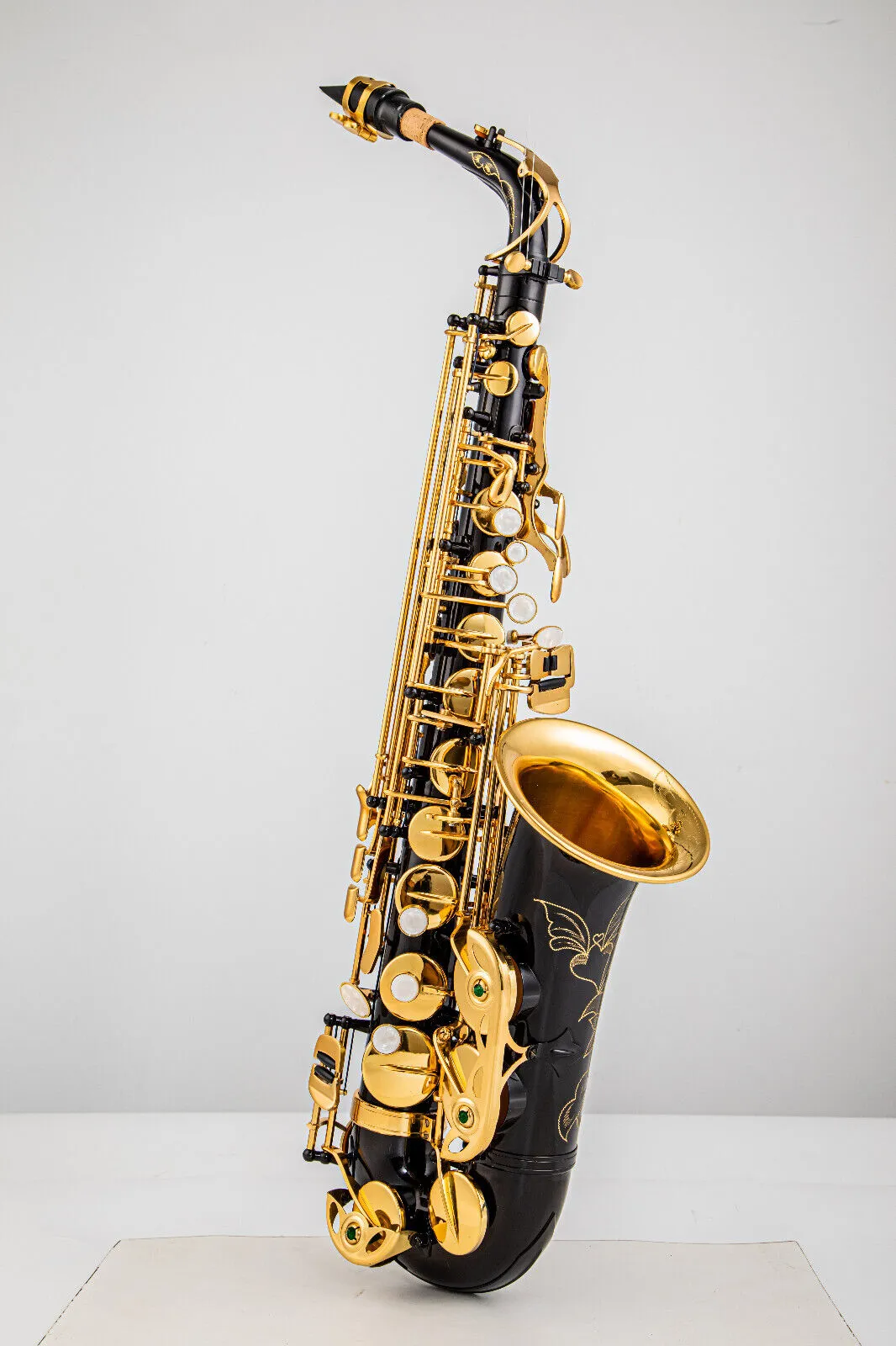 EB Brass Alto Saxophone Student Sax with Case ، Loupse ، W/Case