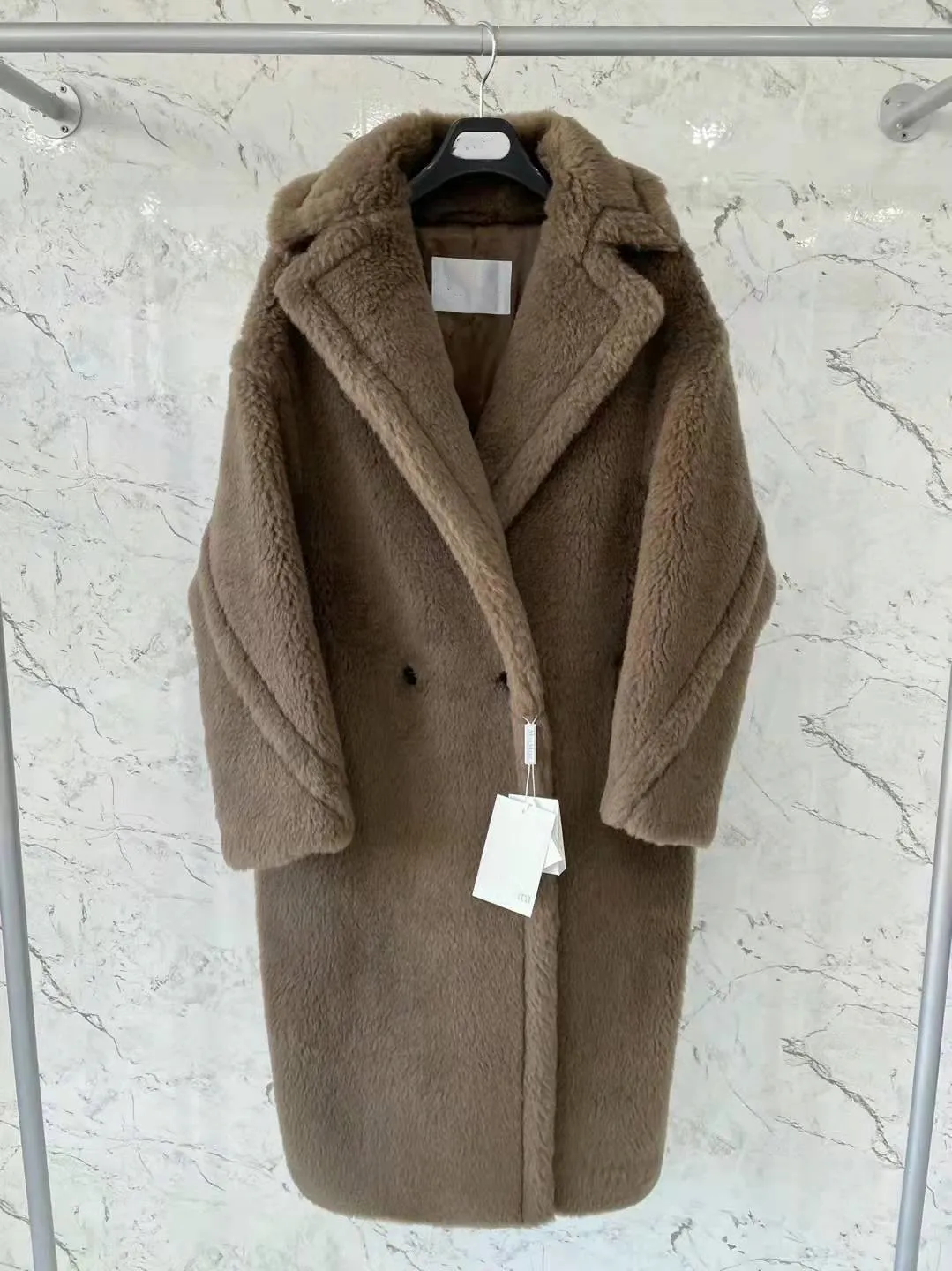 Cappotti da donna resistenti al freddo 4XL 3XL Marca Meifeng Fodera in pelliccia di coniglio lavanda mini parka verde militare Finiture in pelliccia di procione lavanda