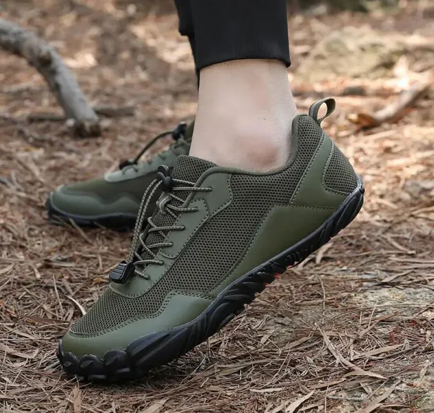Black & Grey Outdoor Knitted Slip-on Shoes for Men's Active Lifestyle