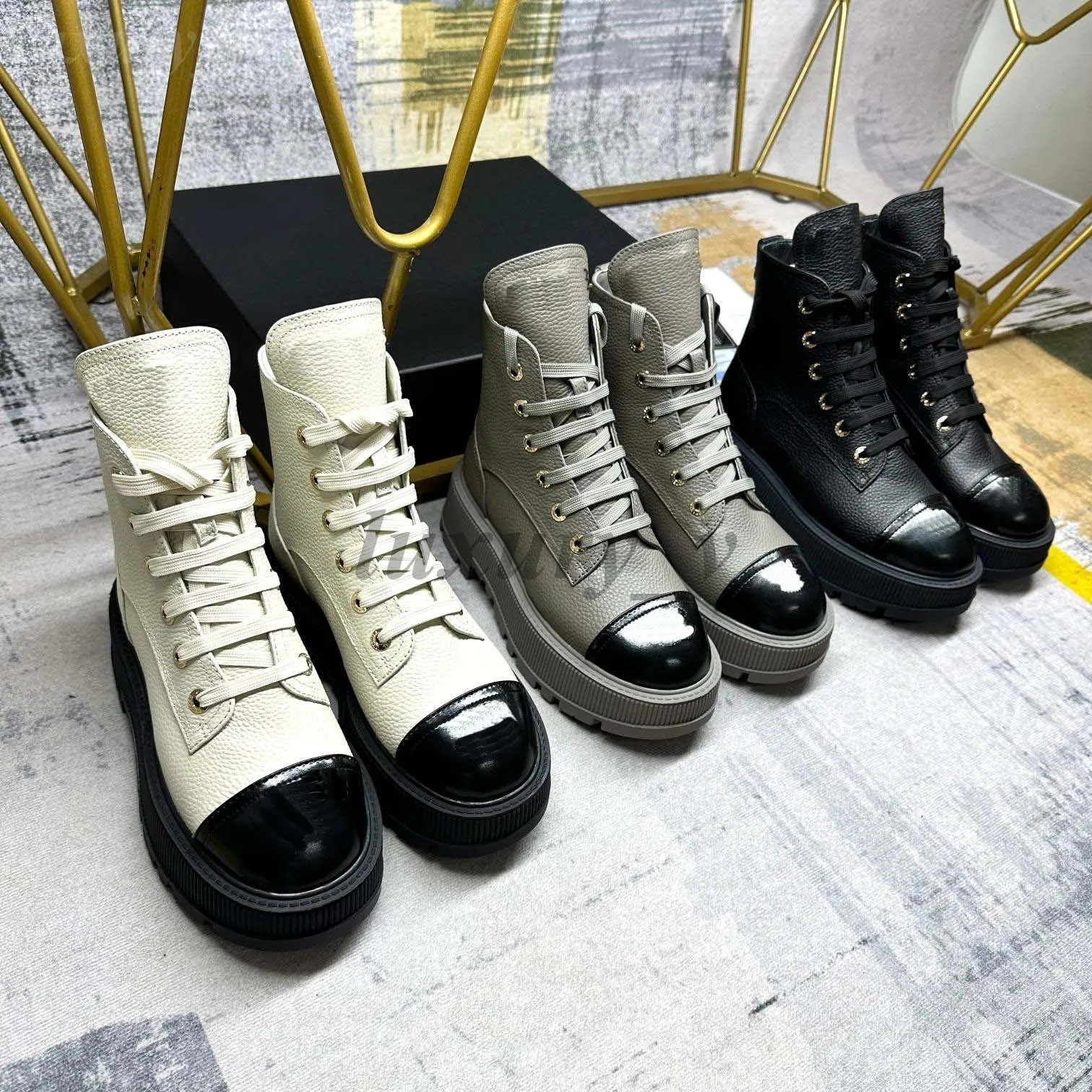 Designer Women Boots Lace-Up Platform Boots Lambskin Buckle Boot Calfskin Black Leather Shoes Lady Motorcycle Ankle Booties