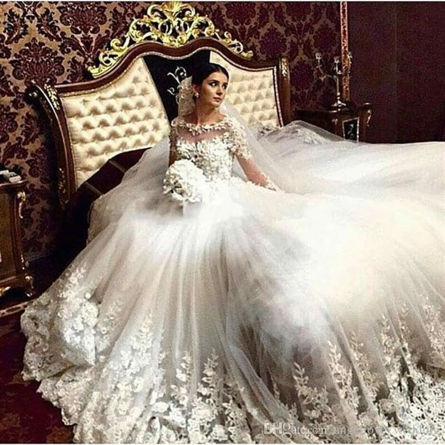 2022 Romantic Victorian Wedding Dresses Scoop Vintage Long Sleeves Arabic Muslim Islamic Wedding Gowns Lace Appliques Bridal Dress332z