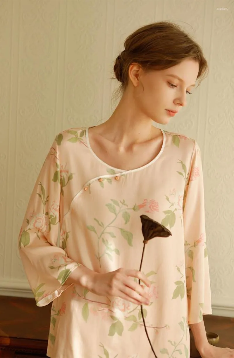 ملابس النوم النسائية الصيفية بيجاماس صينية عتيقة تحية ساتان الضوء الأنيق المطبوعة pajama بدلة اللطيف
