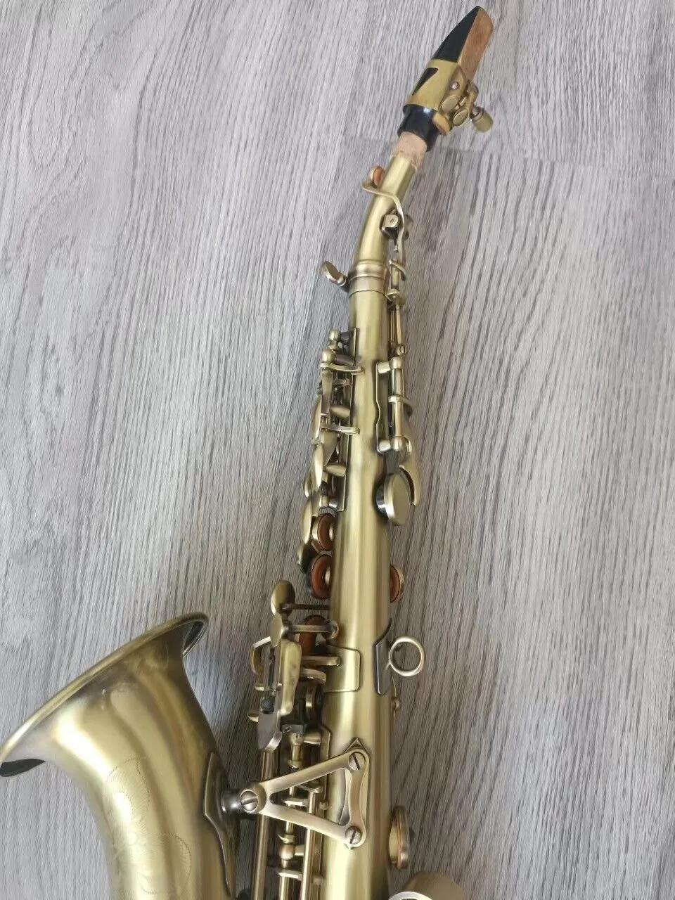 Eastern music Mkvi style antique curved soprano saxophone with engraving 01