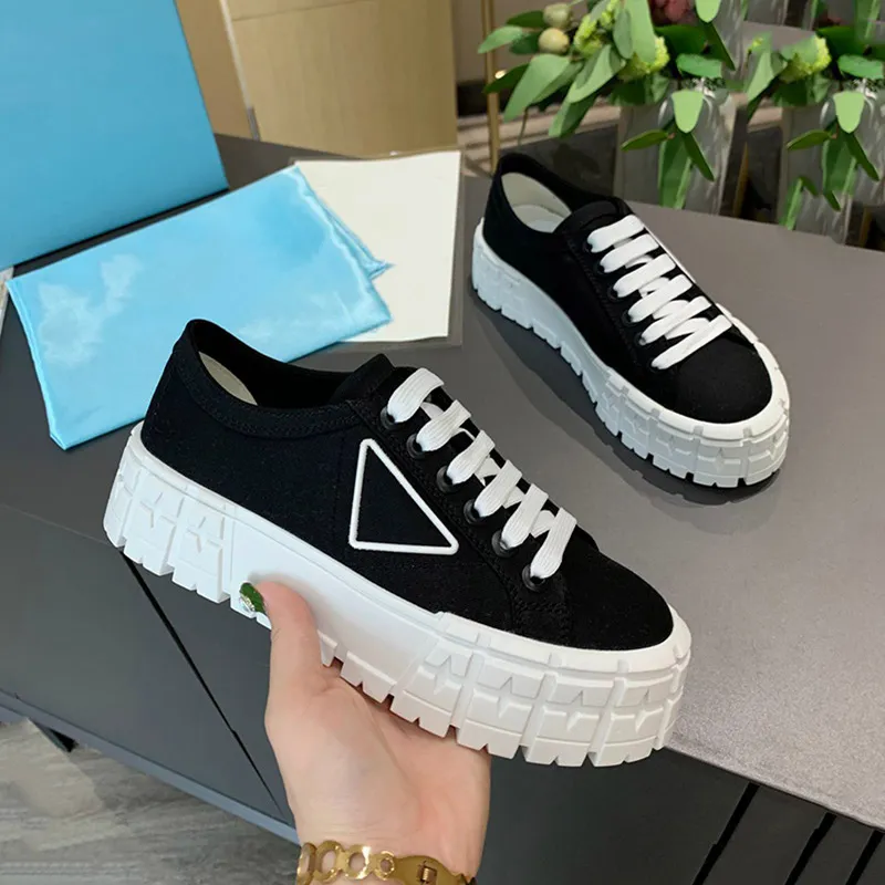 Mit Box Nylon Low Tops Schuhe Double Wheel Sneakers für Damen Chunky Textured Sole Schwarz Weiß Plateau Sneaker Lässige sportliche Mode