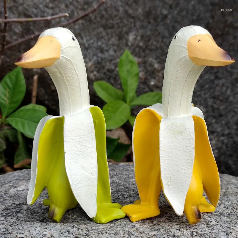 Garden Decorations Banana Duck Creative Decor Sculptures Yard Vintage Gardening Art Knäckande Peeled Home Statyes Crafts