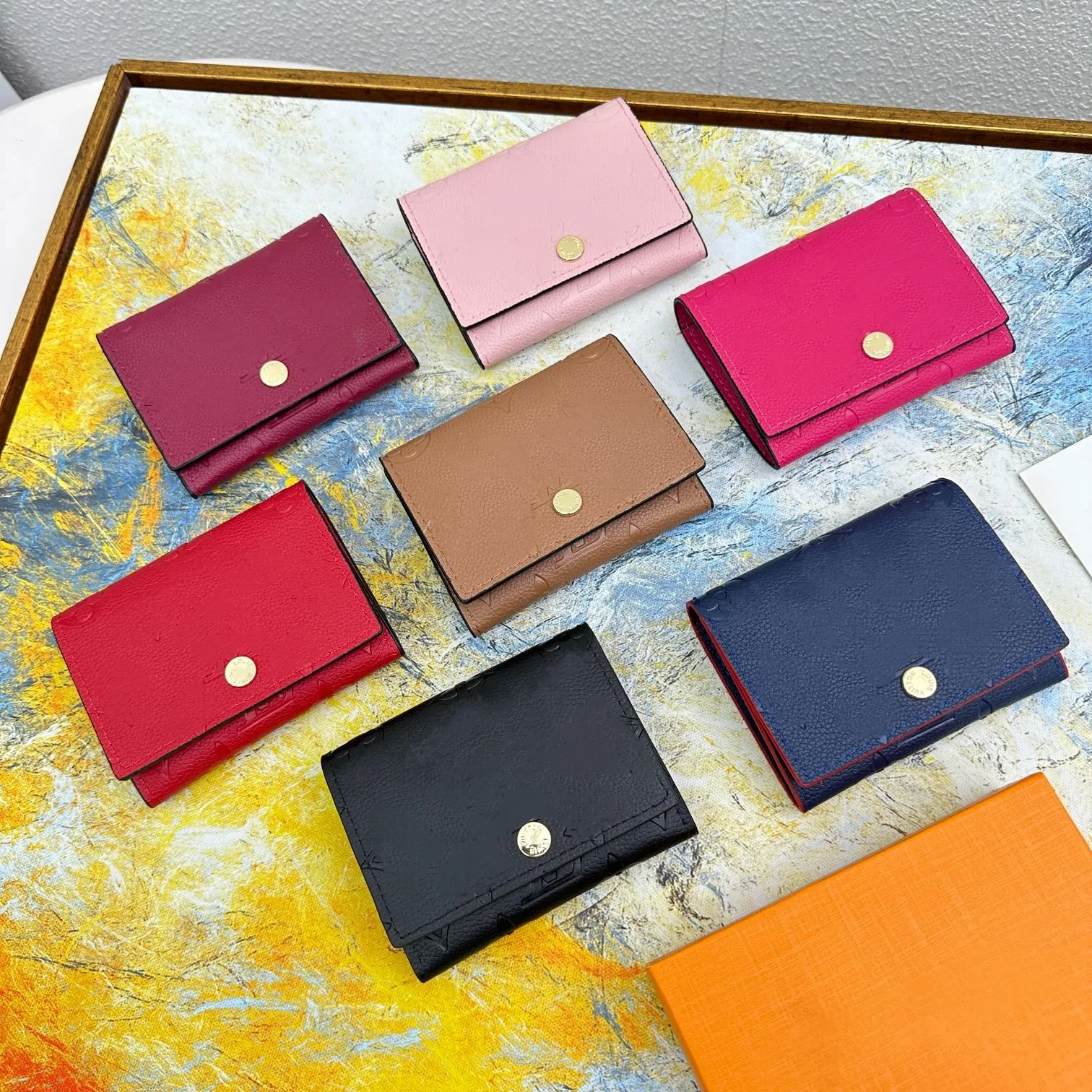 Luxury Brand Women Short Wallets Red Black Pink Embossed Letter Card Bag Buckle Flip Short Mini Coin Purses Designer Brand Female Blue Clutch Bags Pocket Purses