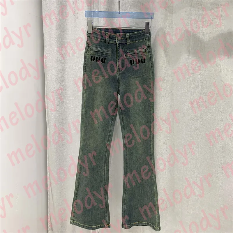 レトロブルーフレアジーンズレタープリントスリムデニムパンツファッションデザイナーハイウエストジーンズの女性のためのズボン