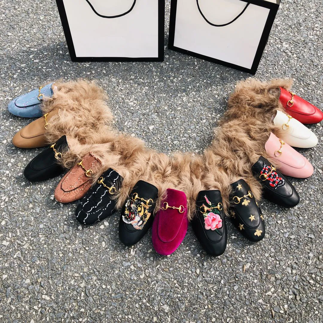 2023 Scarpe firmate classiche pantofola Mocassini in lana 100% Muller slippes1 con fibbia Sandali moda donna Ladies Casual Fur Flats Pantofole piedi caldi con scatola taglia 35-42