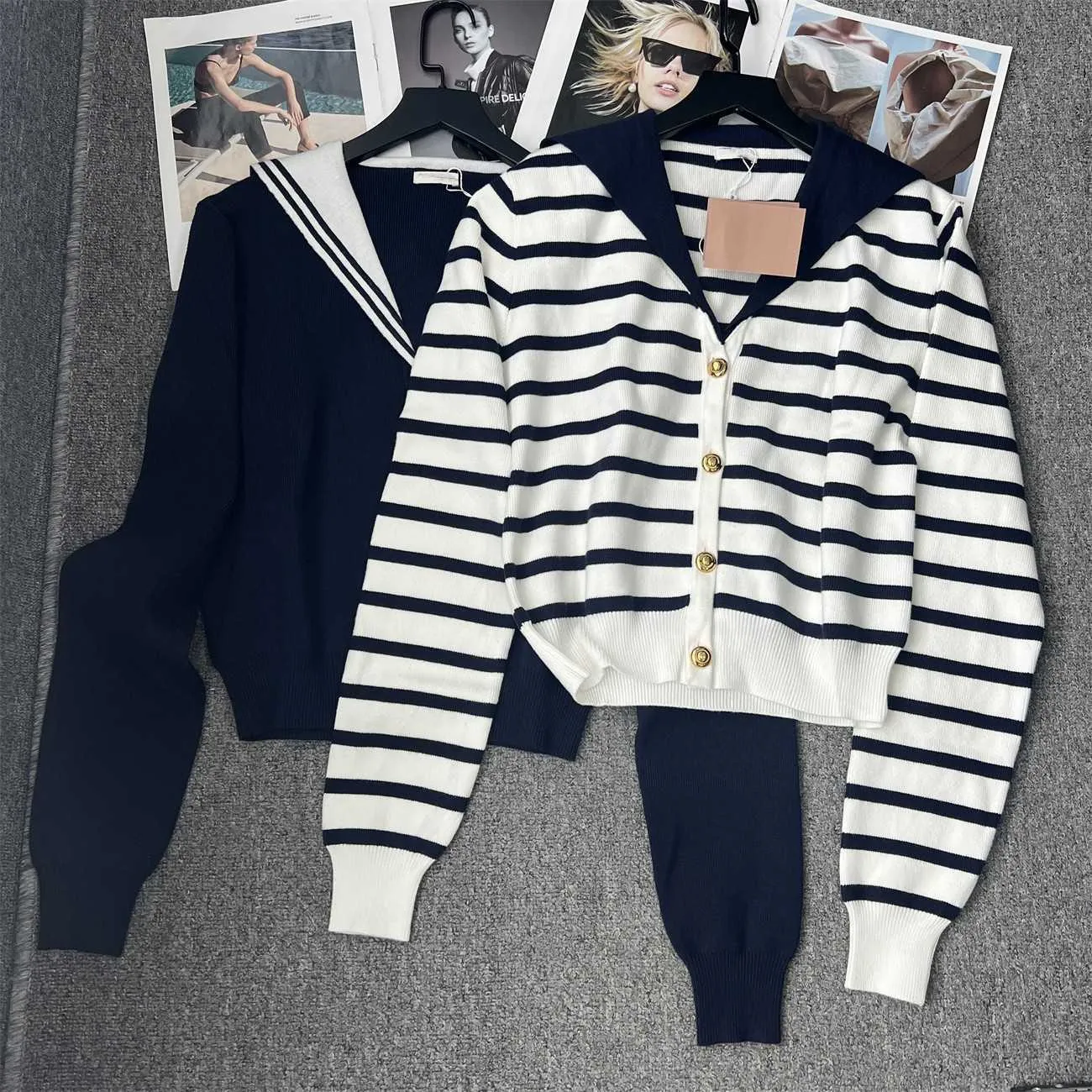 Women's Jackets PRE Autumn New Navy Stripe Knitted Cardigan Coat British Academy Style Pleated Skirt 6625 6623