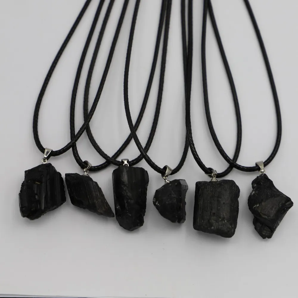 Collana in tormalina nera naturale Mineral roccia minerale Chakra Gioielli presomentazione in pietra in cristallo di quarzo per uomo forma irregolare