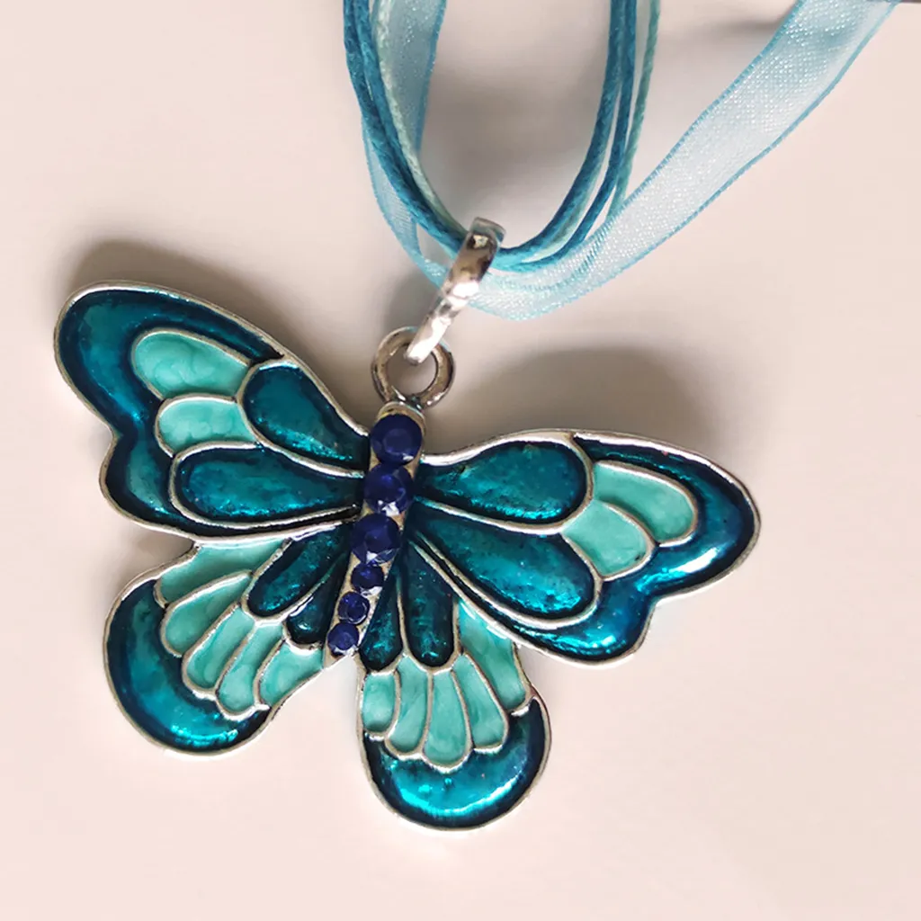 Collier pendentif papillon en alliage de couleurs mélangées, 6 pièces, tendance, léger, de luxe, personnalité Simple, chaîne de clavicule pour femmes, bijoux à la mode