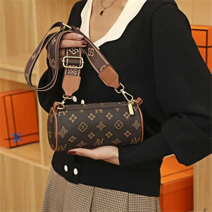 50% off clearance sale Small cylinder new shoulder easy to wear letter pillow crossbody bag premium model 542