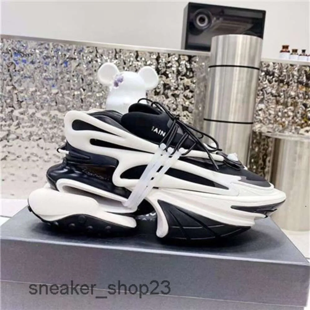 Kolorowa wysokiej jakości szok damski Balmaiin Fashion Paris Designer Winted Hollow Casual Sports Buty Męskie Top Top Sneaker Mens Wkpl