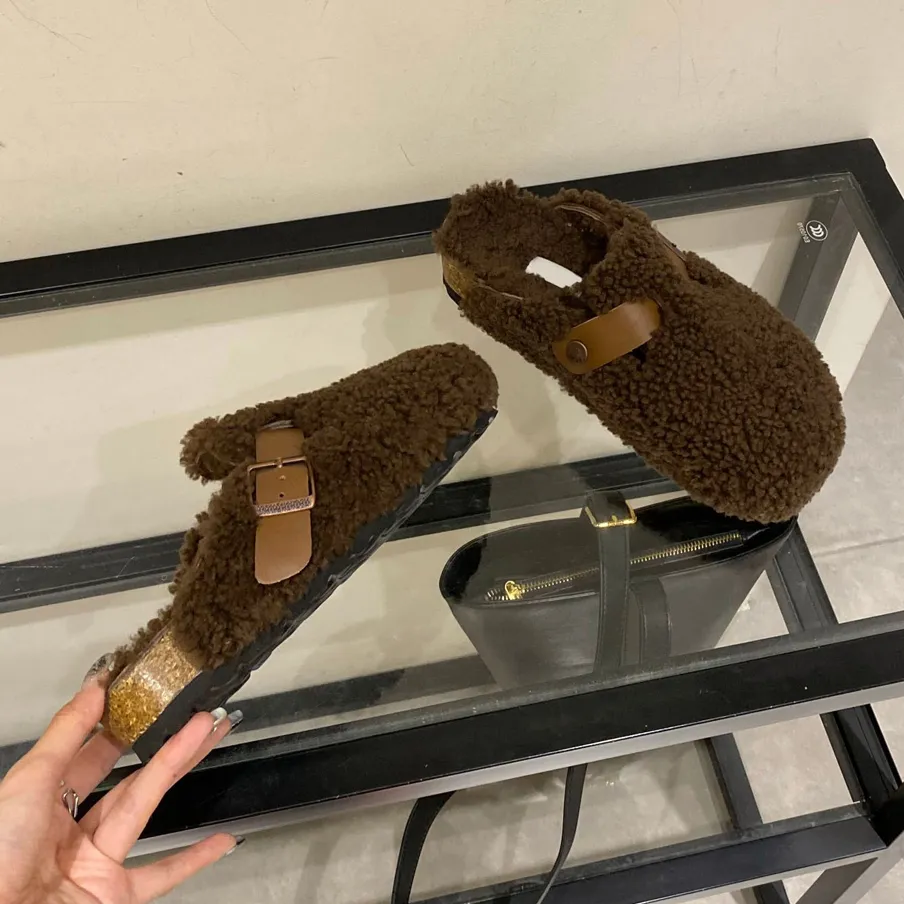 Scarpa stilista Sandali di lana da donna di lusso Pantofole Morbide Pantofole da donna Lettere Calde marche Autunno Inverno diapositive Sandalo di