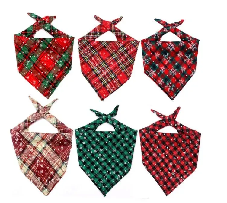 Dog Apparel Dogs Bandana Christmas Buffalo Plaid Snowflake Pet Scarf Triangle Bibs Kerchief Costume Accessories for Small Dogs Cats SN4193