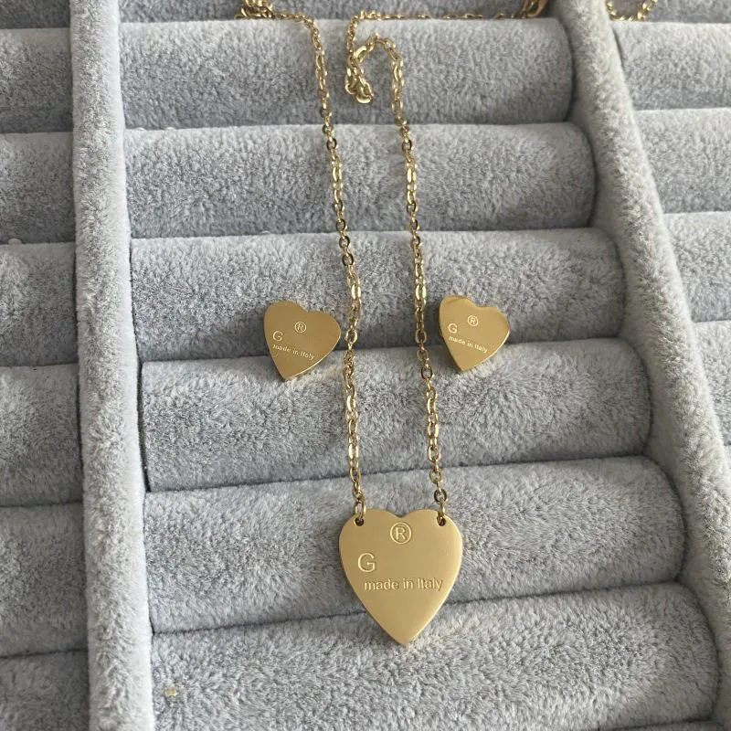 Colliers et boucles d'oreilles avec pendentif en forme de cœur, marque de luxe, couleur or, lettre G, amour Simple, ensembles de créateurs pour femmes, vente en gros