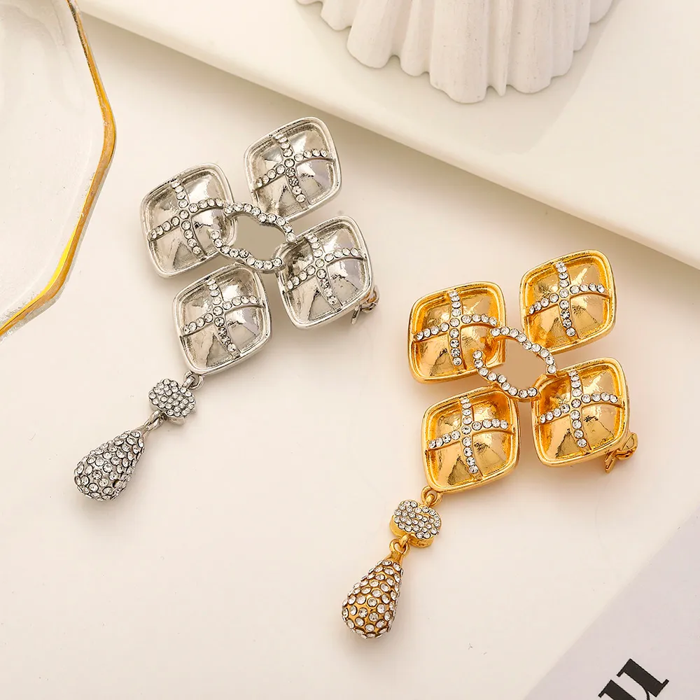 Designer Diamond Broches Grote Pins Merklogo 18K Gouden Broche Insect Gift Pins Hoge Kwaliteit Koperen Sieraden Niet vervagen Met Stempel